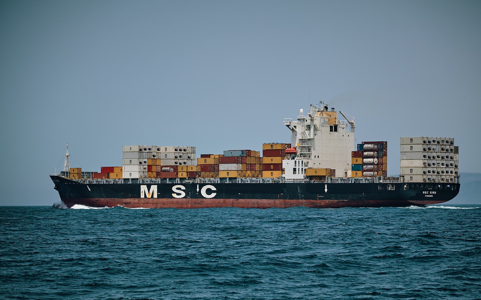 Shipping containers ready for FCL and LCL